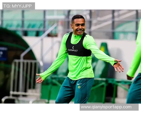 国安全员集结备战新鹏城对决韩佳奇与斯帕吉奇缺席 国安全员集结备战新鹏城对决韩佳奇与斯帕吉奇缺席