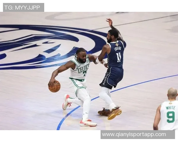 怀特谈杰伦布朗自我要求严格输球责任应由全队共同承担